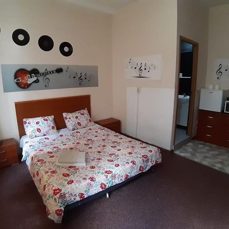 Old Town Friendly And Lovely Apartment Bucureşti Exterior foto